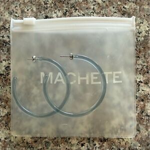 Machete grande hoop earrings clear blue